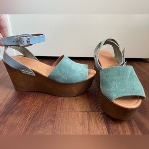 Seychelles Forward Baby Blue Wooden Platform Wedge Sandals - Size 7.5